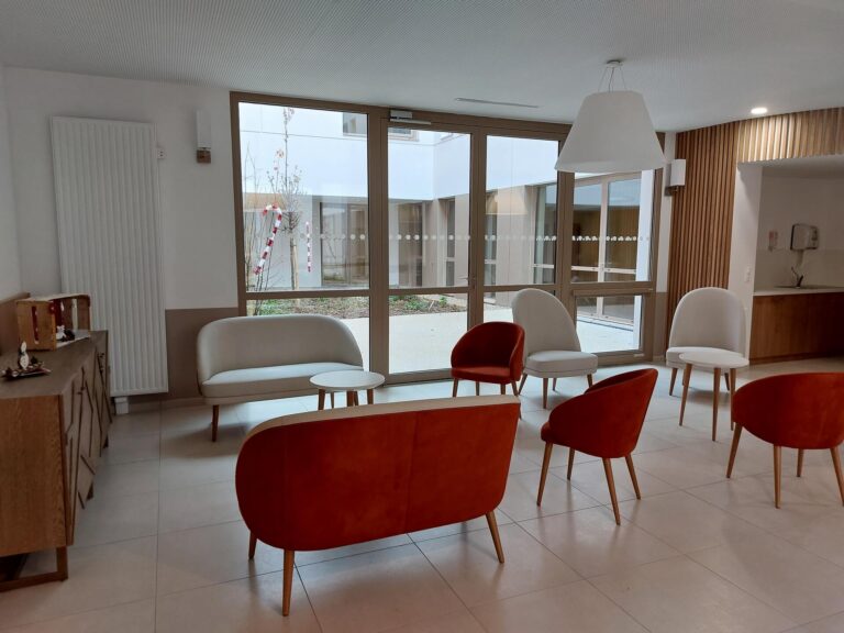 Accueil - Place du village - CHAG